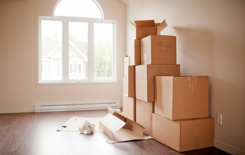 Local movers handling access challenges on a Toscotland street