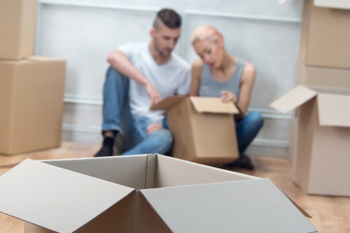 Local truck hire for furniture and boxes in Toscotland