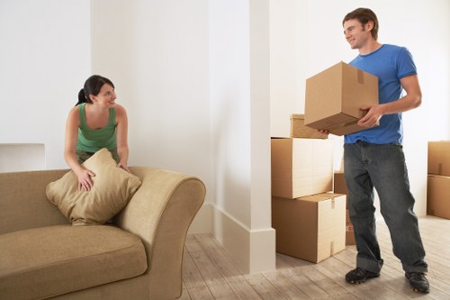 Local moving truck hire with access planning in Toscotland